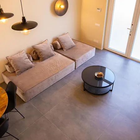 Solemar Sicilia - Penelope Lejlighed *